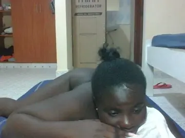 Bongacams Live Sex Cam of Hotybobbies