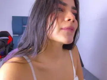 Bongacams Watch Live Sex Cams of crazybaby-squirt