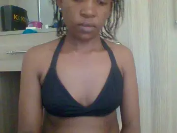 Bongacams Nude Webcam of Hotchille