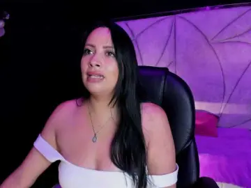 Bongacams Watch Live Sex Cams of Ashleymontenegro