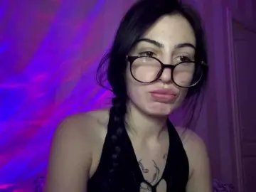 Bongacams Sex Cam of RadiantLuna