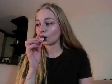 Bongacams Watch Live Sex Cams of MiaMeowa