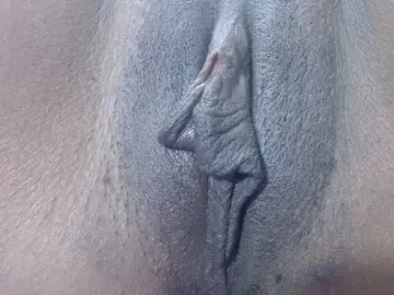 Bongacams Live Porn of Skinybitchx