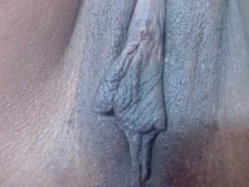 Bongacams Live Porn of Skinybitchx