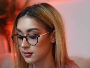 Bongacams Live Sex Cam of AileenKiss