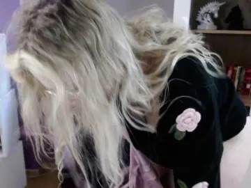 Bongacams Live Sex of soft-zoey