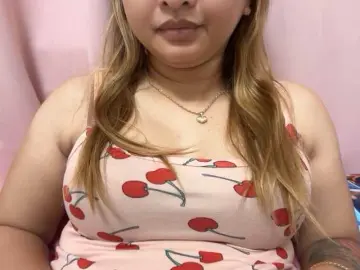 Bongacams Nude Webcam of carolinexx03a