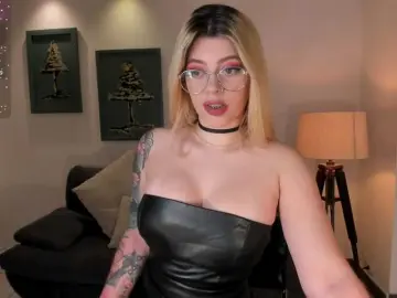 Bongacams Best live sex cam show of MadisonKane