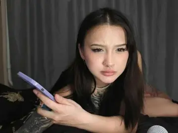 Bongacams Nude Webcam of littlewetgirl