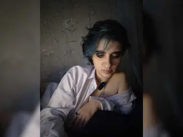 Bongacams Free Porn Cam of CyberSiren