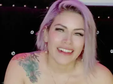 Bongacams Free Live Porn of Ivypoison10