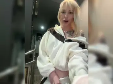 Bongacams Adult Video Chat of EwaBrown