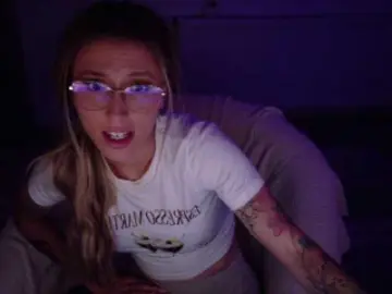 Bongacams Adult Webcam of DiddySweet1