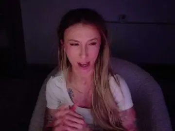 Bongacams Nude Webcam of DiddySweet1