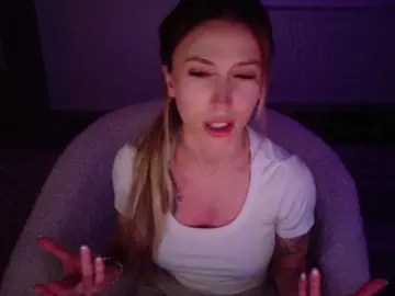 Bongacams Adult Webcam of DiddySweet1