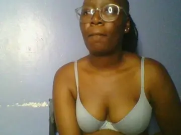 Bongacams Watch Live Sex Cams of Lovely-browney