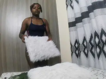 Bongacams Free Porn Cam of Miss-petite