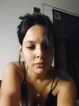 Cam4 Sex Chat of DarkhoneyX