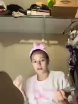 Cam4 Private Sex Chat of chxrry_b0mbz