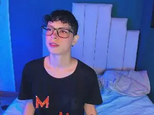 Cam4 Private Sex Chat of AliceMadnes