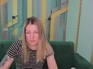 Cam4 Adult Webcam of EmilyWalkeri