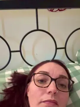 Cam4 Live Porn of makeucrazy6969