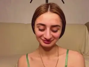 Cam4 Free Live Porn of GraciaMalahan