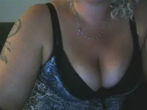 Cam4 Watch Live Sex Cams of Cachouxx34