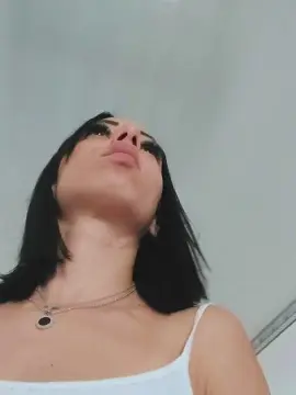 Cam4 Sex Cam of Cleo2510