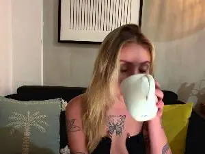 Cam4 Live Sex Cam of SelinaDelarge