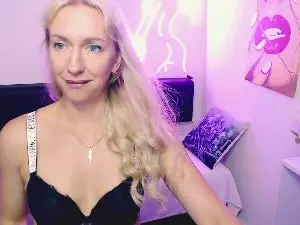 Cam4 Live Porn of ViktoriiaS_