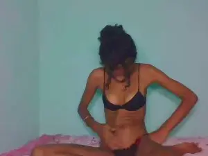 Cam4 Live Porn of Naura_Mia