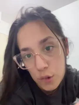 Cam4 Free Live Porn of evelyn96