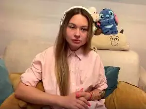 Cam4 Free Live Porn of SaraiLochotzki