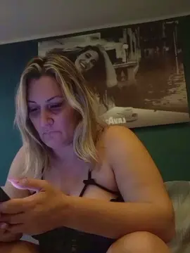 Cam4 Watch Live Sex Cams of Susi1978