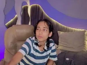 Cam4 Watch Live Sex Cams of Hotlittlekitty1