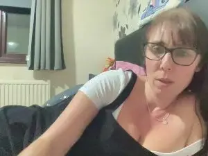 Cam4 Adult Webcam of Hotbabe2019