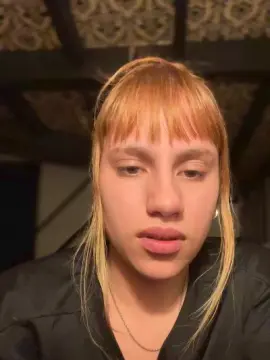Cam4 Free Live Porn of saraangelafern1