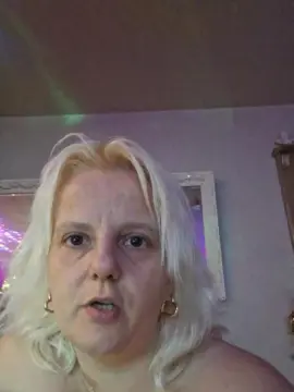 Cam4 Free Live Porn of PamelaDaisy1987