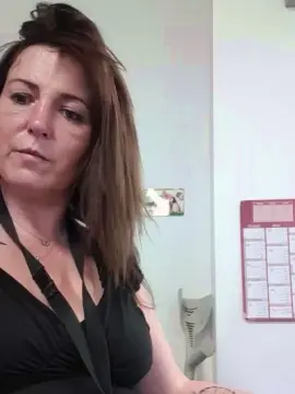 Cam4 Nude Webcam of Desiree1951