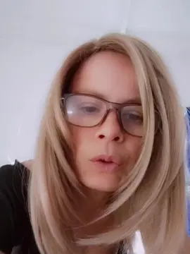 Cam4 Free Porn Cam of Calupink