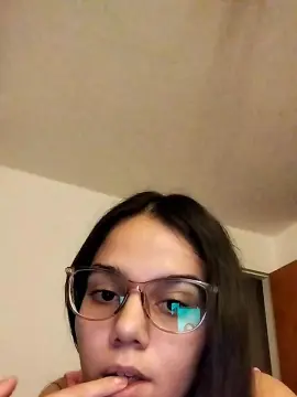 Cam4 Private Sex Chat of Dulcecelisarg