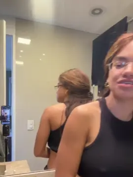 Cam4 Live Porn of NuriaB