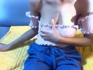 Cam4 Sex Cam of Ricah_bellah