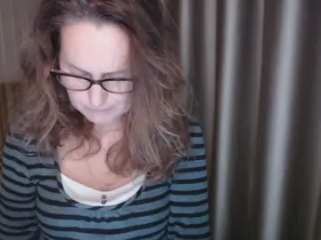 Cam4 Nude Webcam of LauraOven