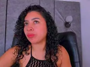 Cam4 Sex Chat of thara24