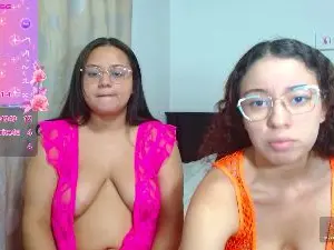 Cam4 Live Sex of adeline_samy822