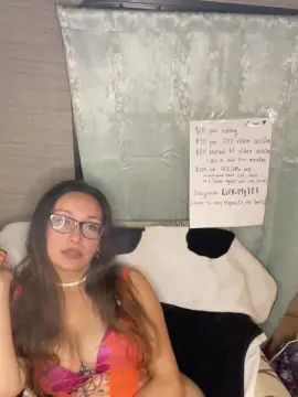 Cam4 Live Sex Cam of LilKitty777