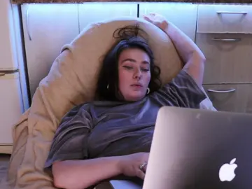 Cam4 Private Sex Chat of Lizzie33