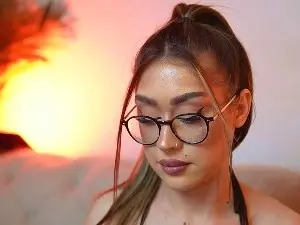 Cam4 Sex Chat of AileenKiss